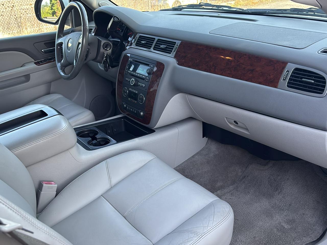 Chevrolet Tahoe photo 23