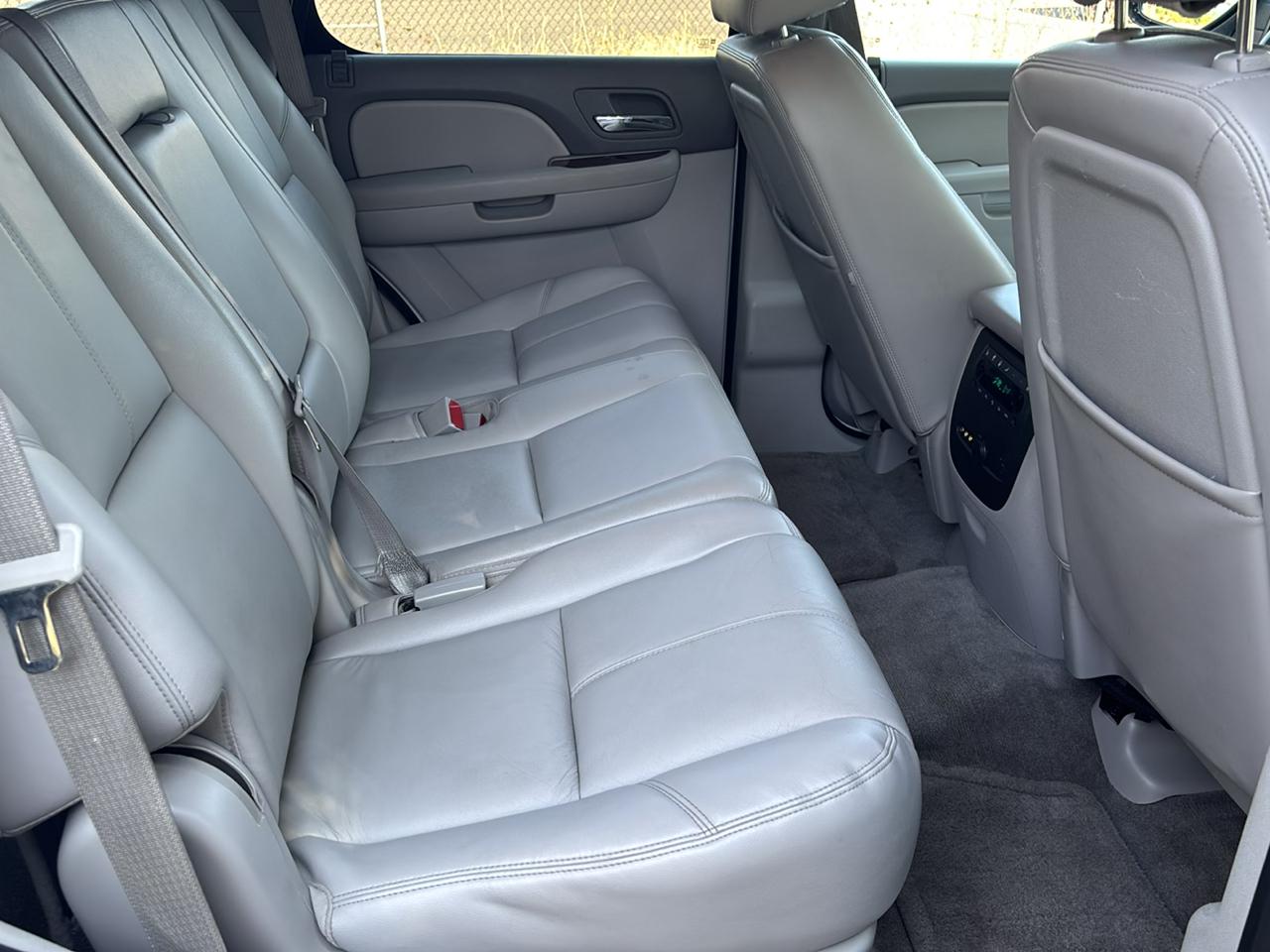 Chevrolet Tahoe photo 33