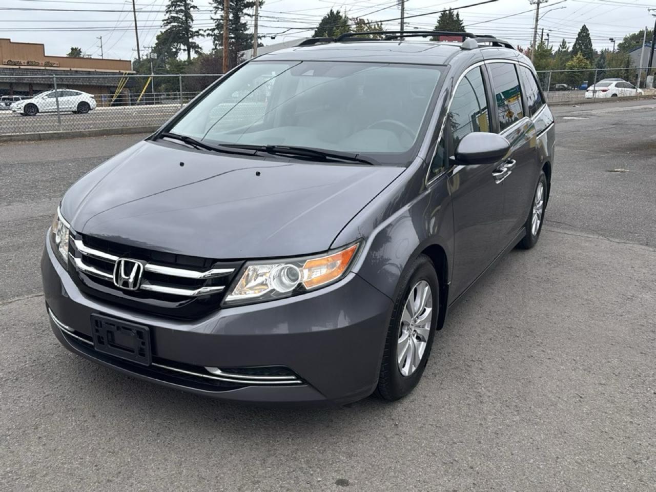Honda Odyssey photo 2
