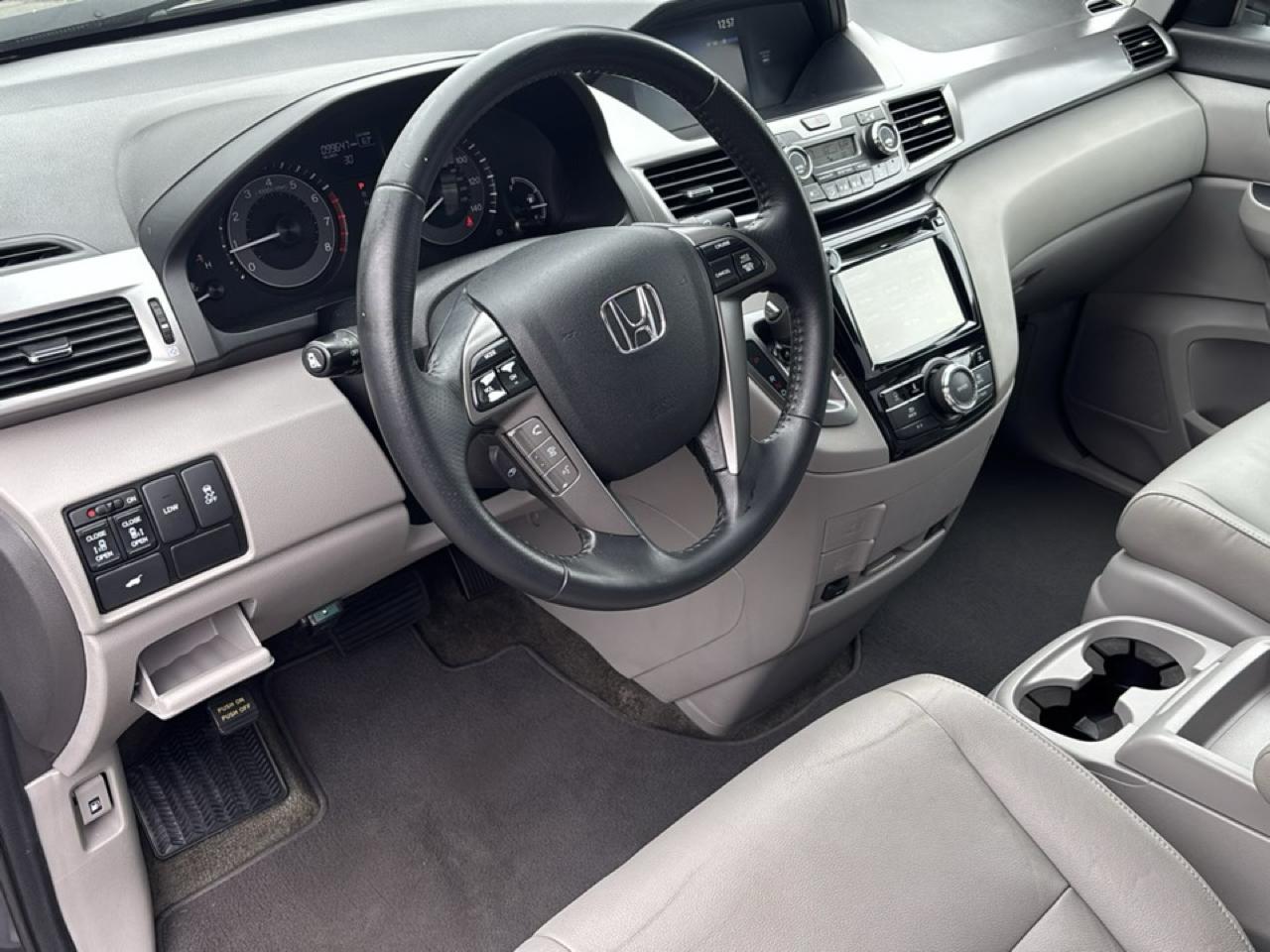 Honda Odyssey photo 16