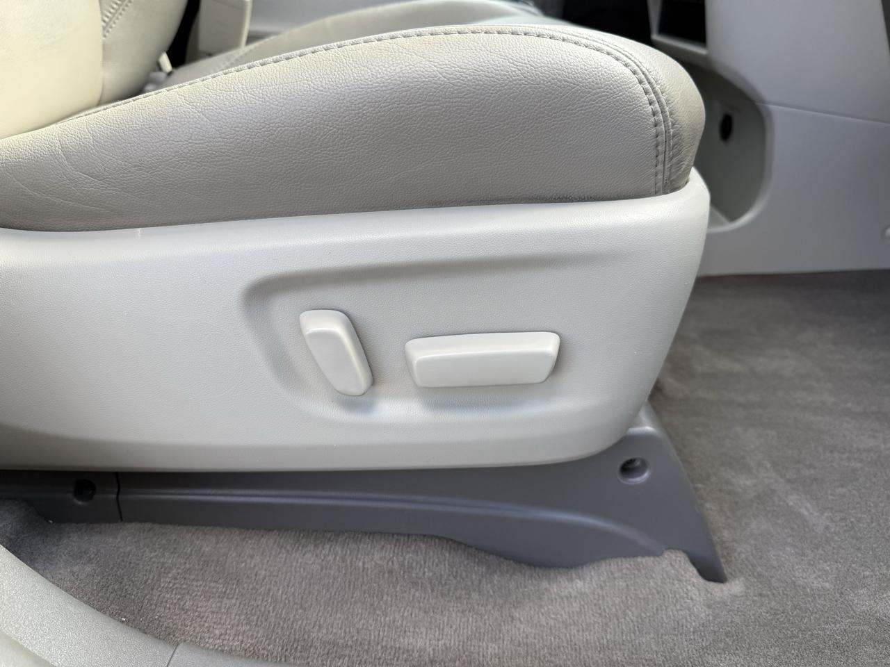 Toyota Sienna photo 21