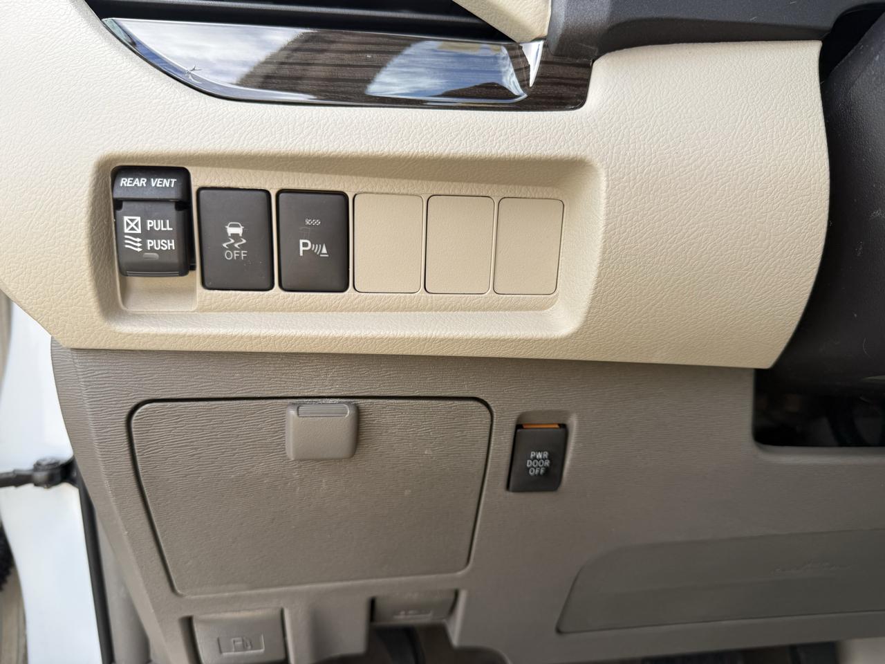 Toyota Sienna photo 31