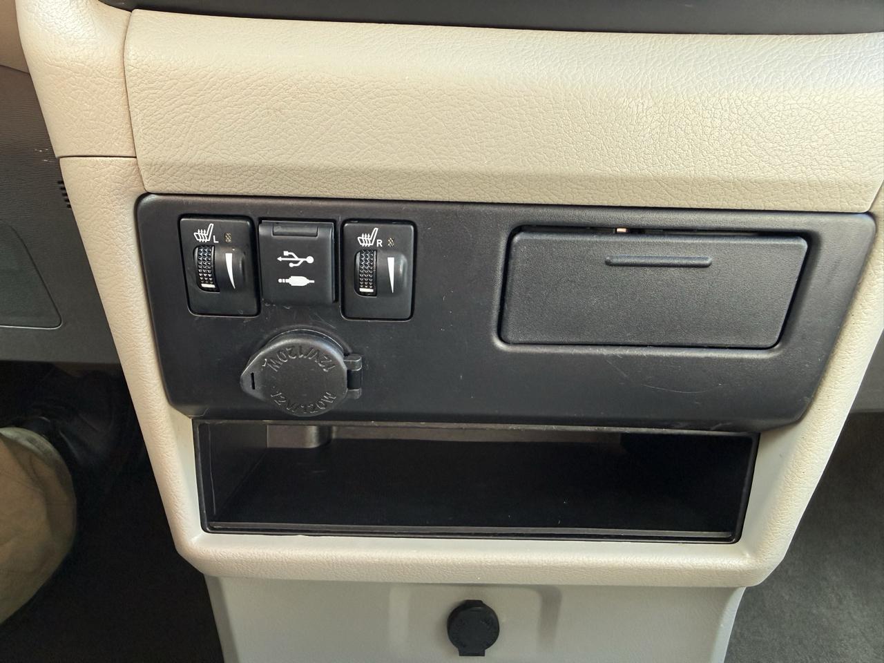 Toyota Sienna photo 36