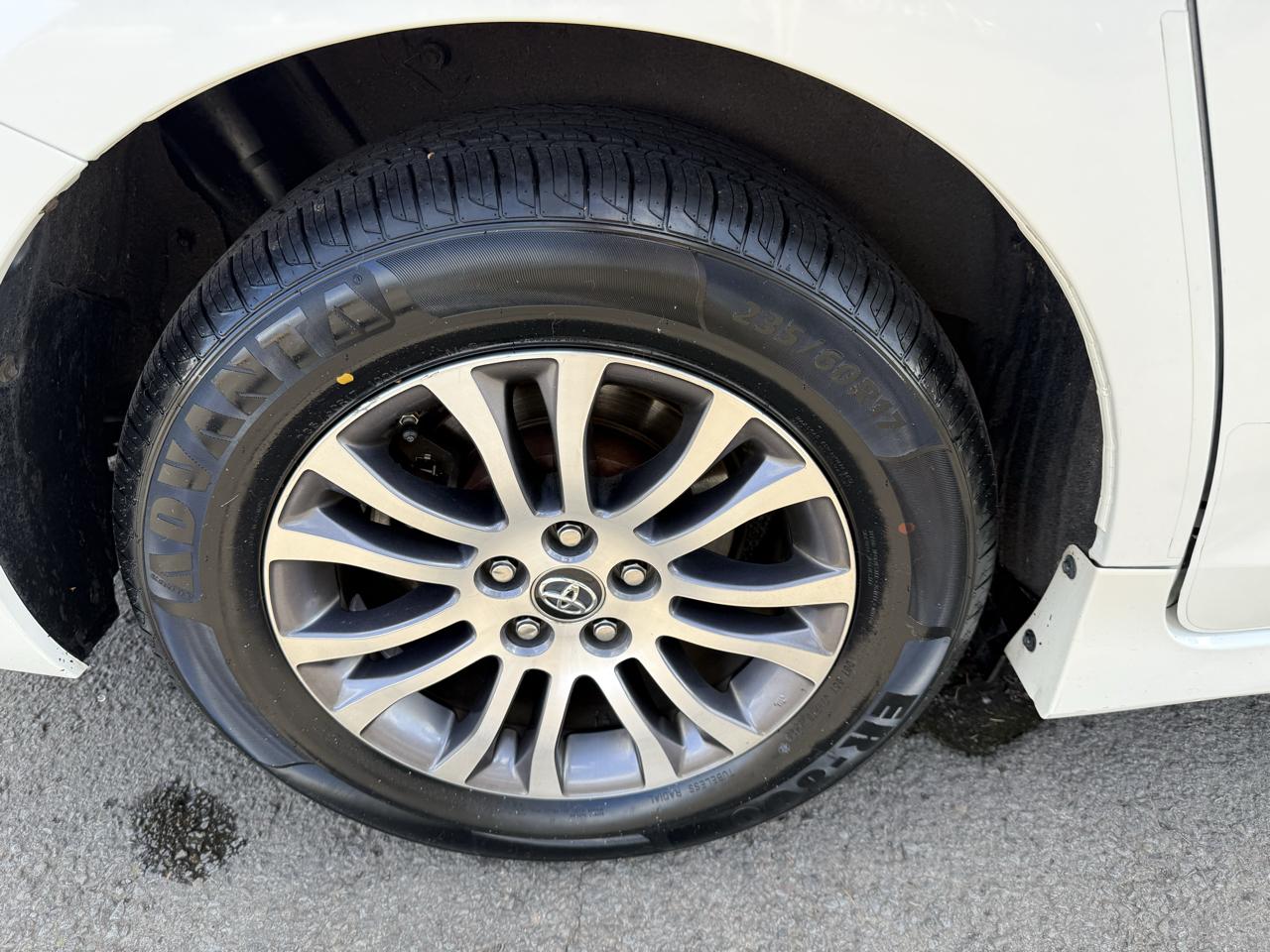 Toyota Sienna photo 40