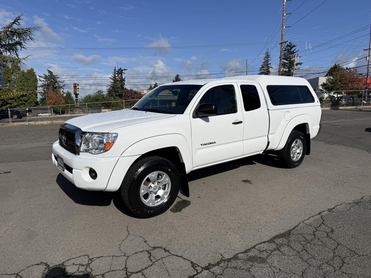 Toyota Tacoma photo 3