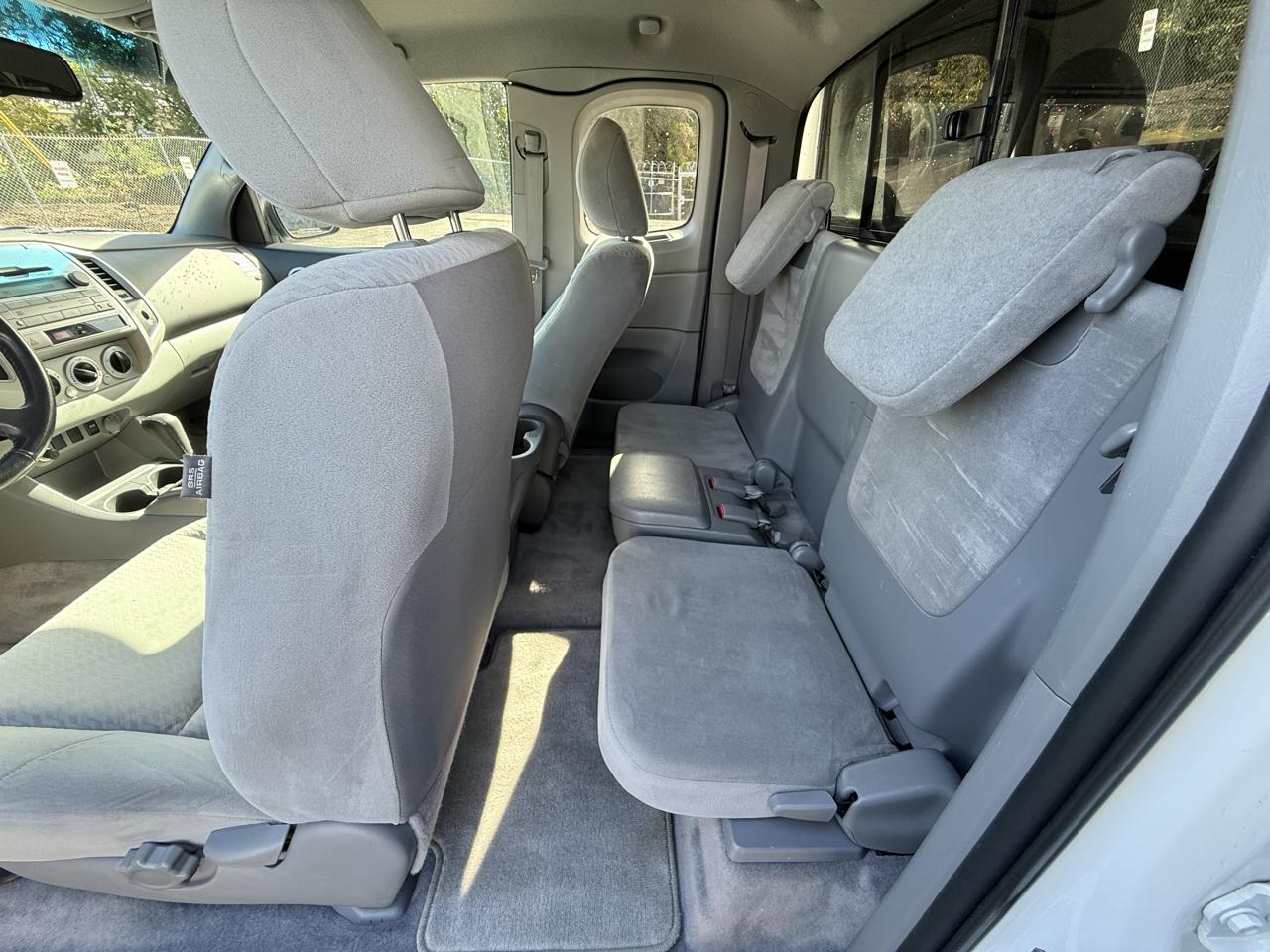 Toyota Tacoma photo 15