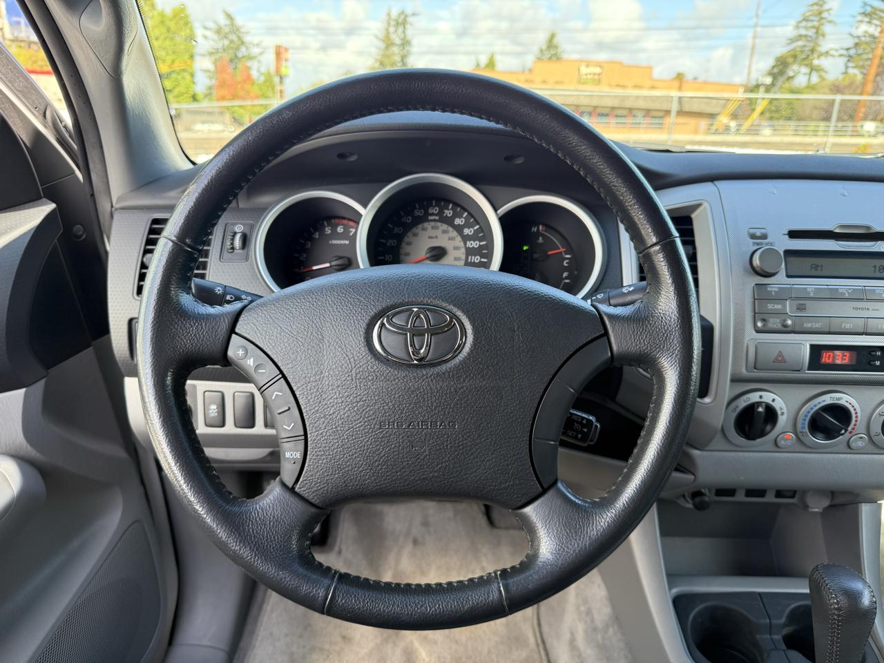 Toyota Tacoma photo 20