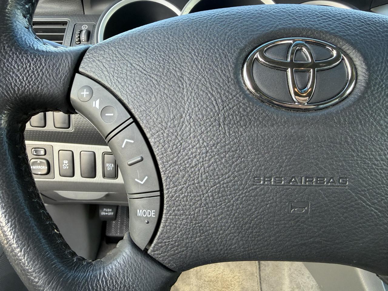 Toyota Tacoma photo 21