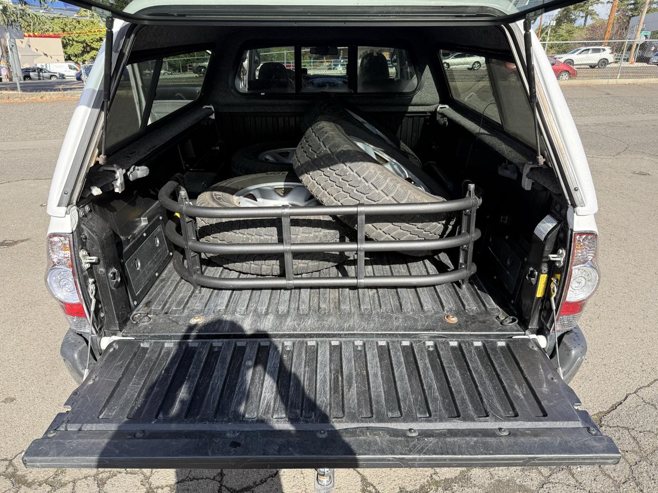 Toyota Tacoma photo 31