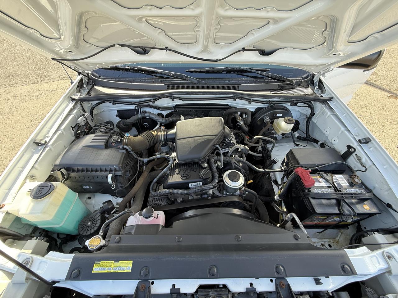 Toyota Tacoma photo 32