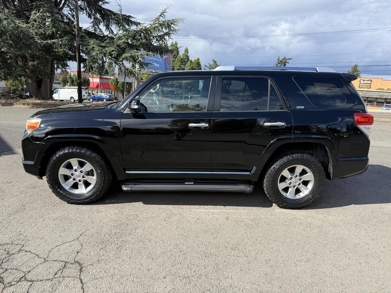 Toyota 4Runner SR5 2WD 2011