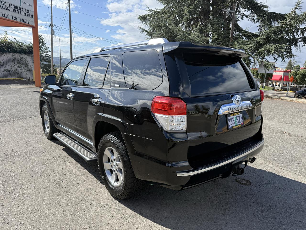 Toyota 4Runner SR5 2WD 2011
