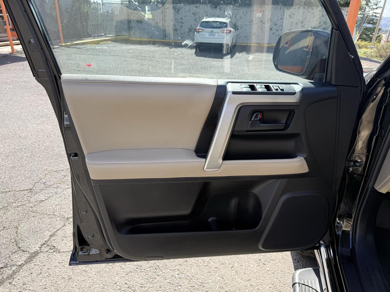 Toyota 4Runner SR5 2WD 2011