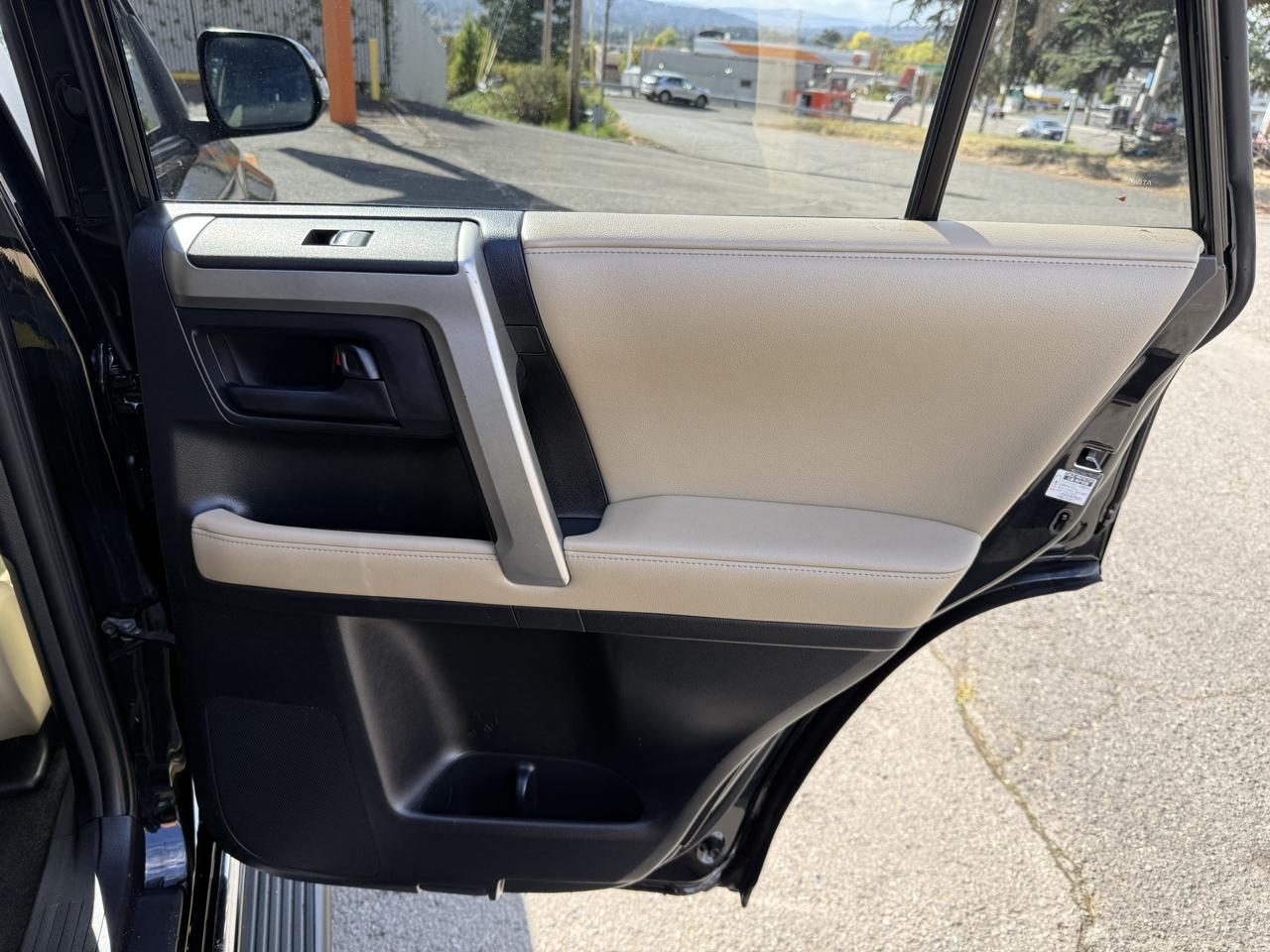 Toyota 4Runner SR5 2WD 2011