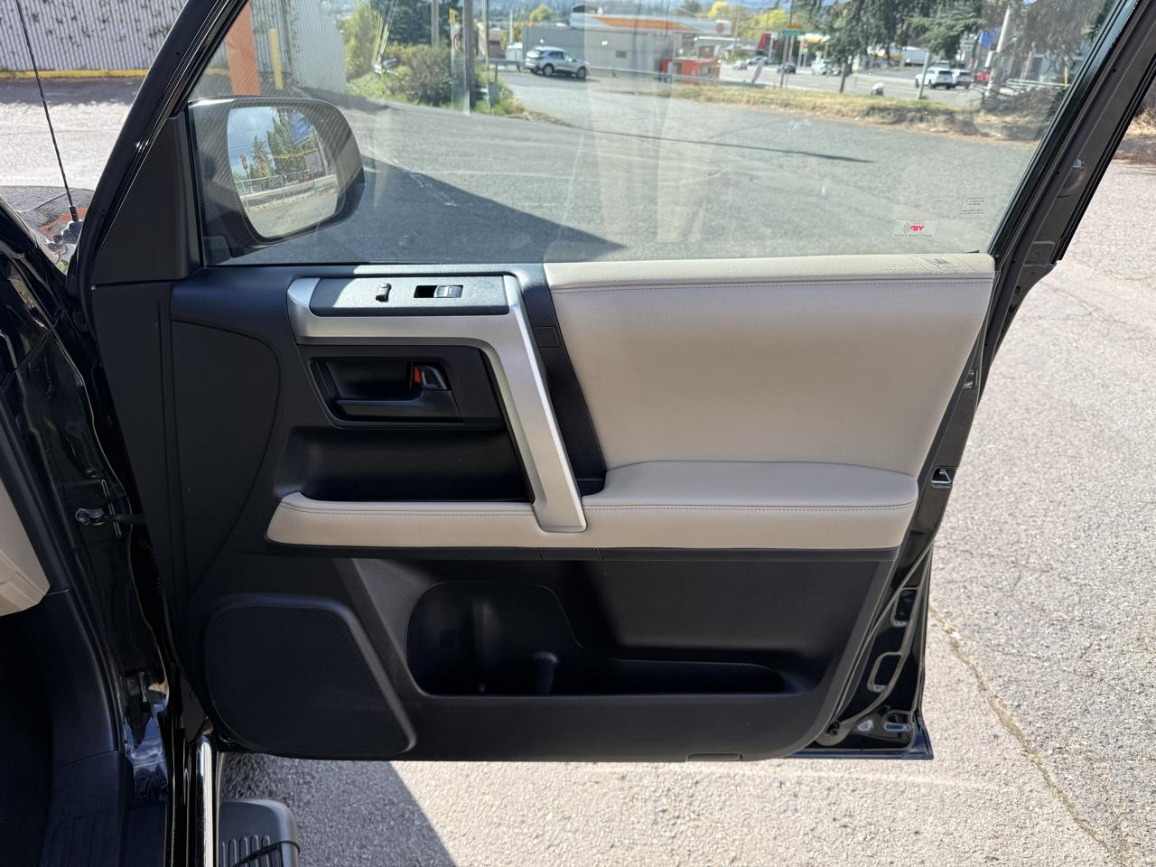 Toyota 4Runner SR5 2WD 2011