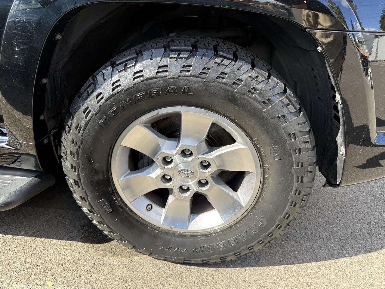 Toyota 4Runner SR5 2WD 2011