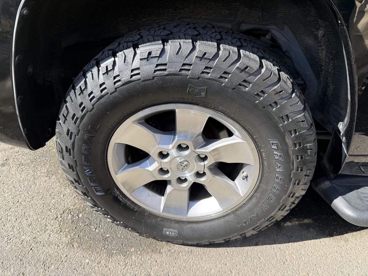 Toyota 4Runner SR5 2WD 2011