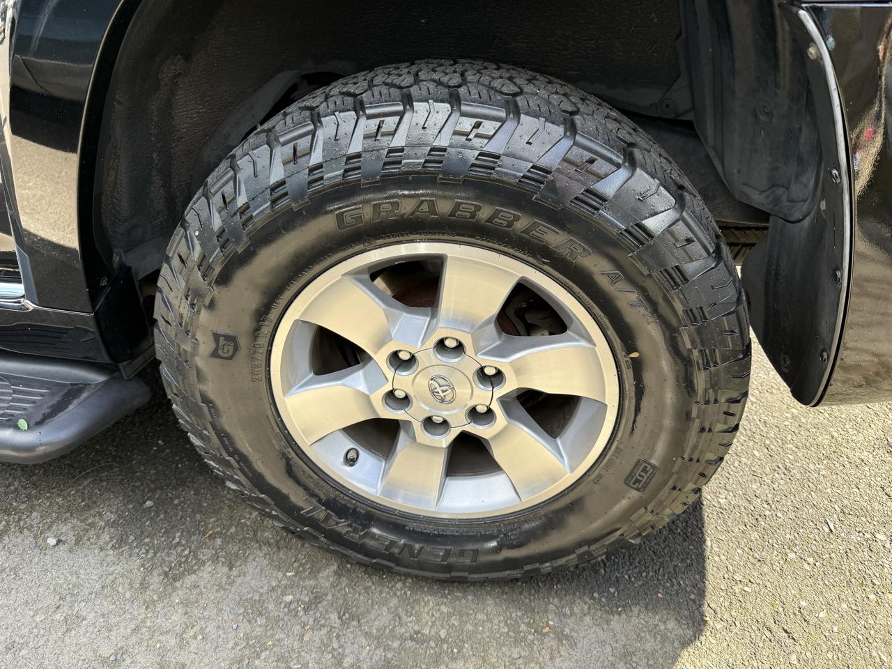 Toyota 4Runner SR5 2WD 2011