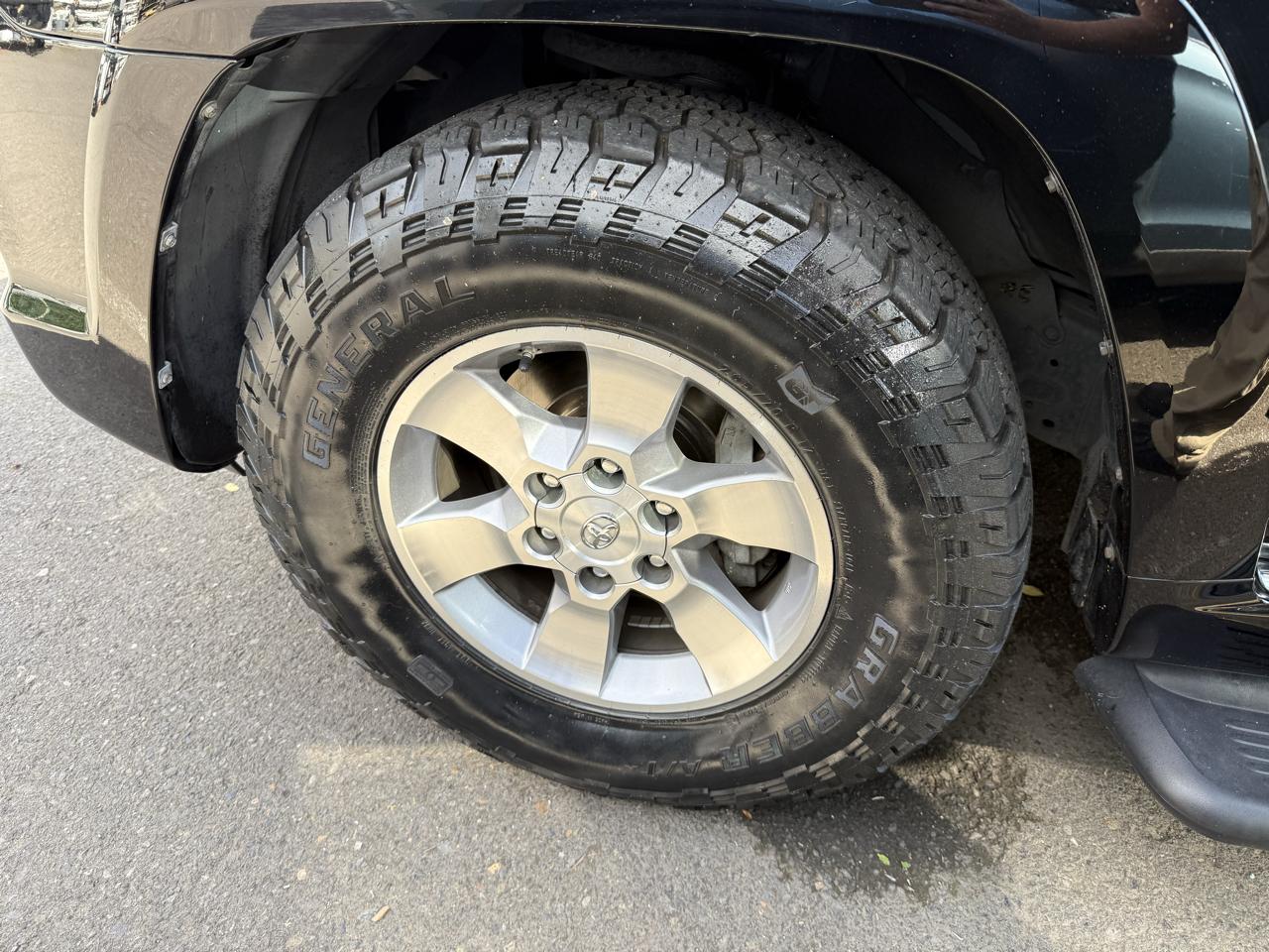 Toyota 4Runner SR5 2WD 2011
