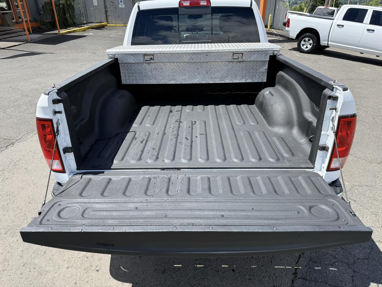RAM 1500 Big Horn Crew Cab 4WD 2017