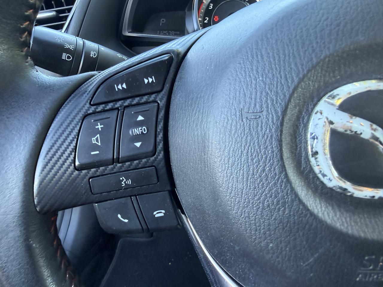 Mazda MAZDA3 s Touring 5-Door 2014
