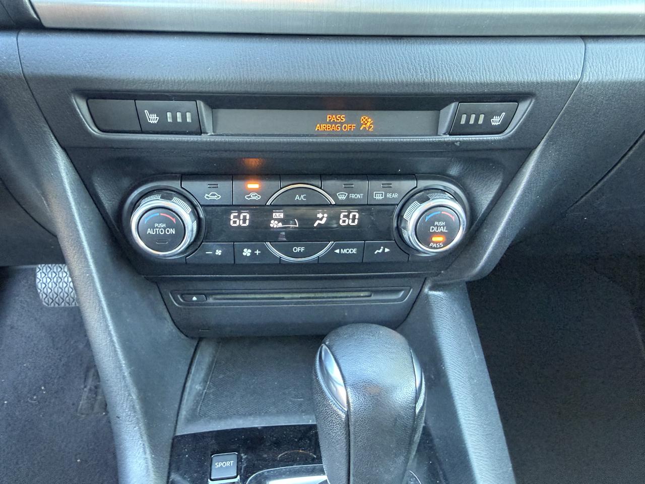 Mazda MAZDA3 s Touring 5-Door 2014
