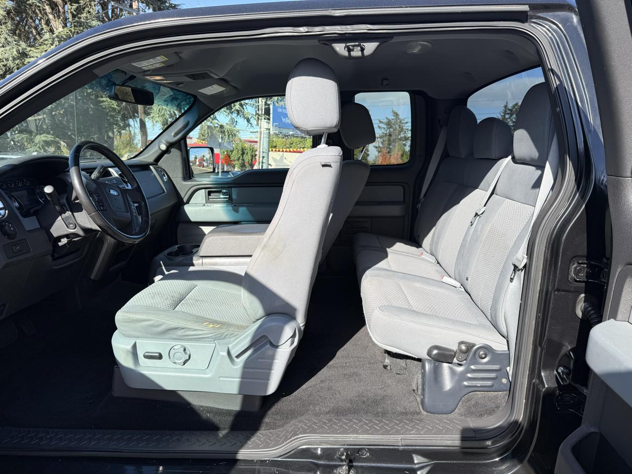 Ford F-150 4WD SuperCab 133" XLT 2012