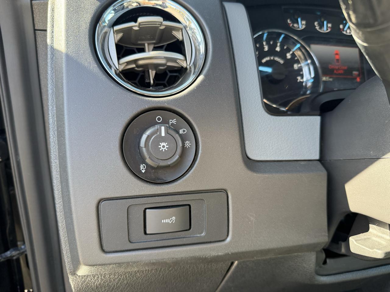 Ford F-150 4WD SuperCab 133" XLT 2012
