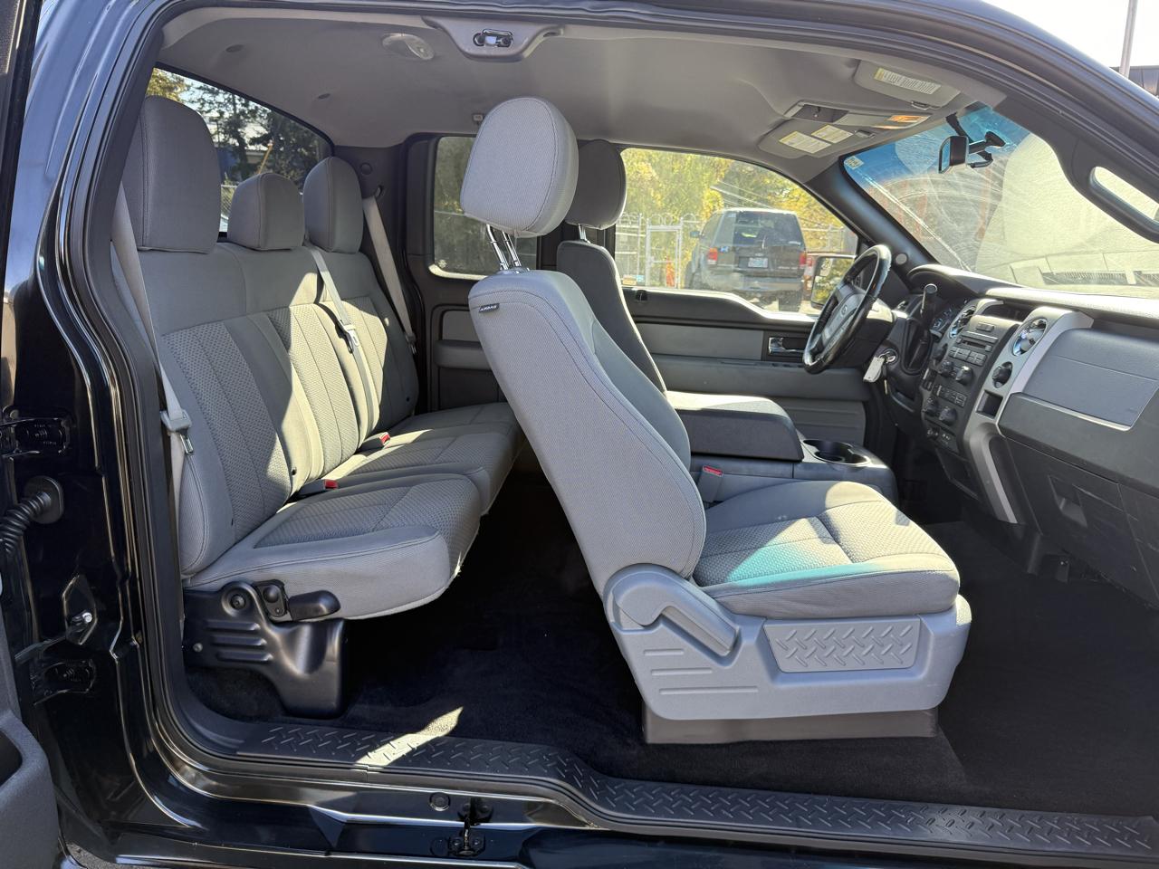 Ford F-150 4WD SuperCab 133" XLT 2012