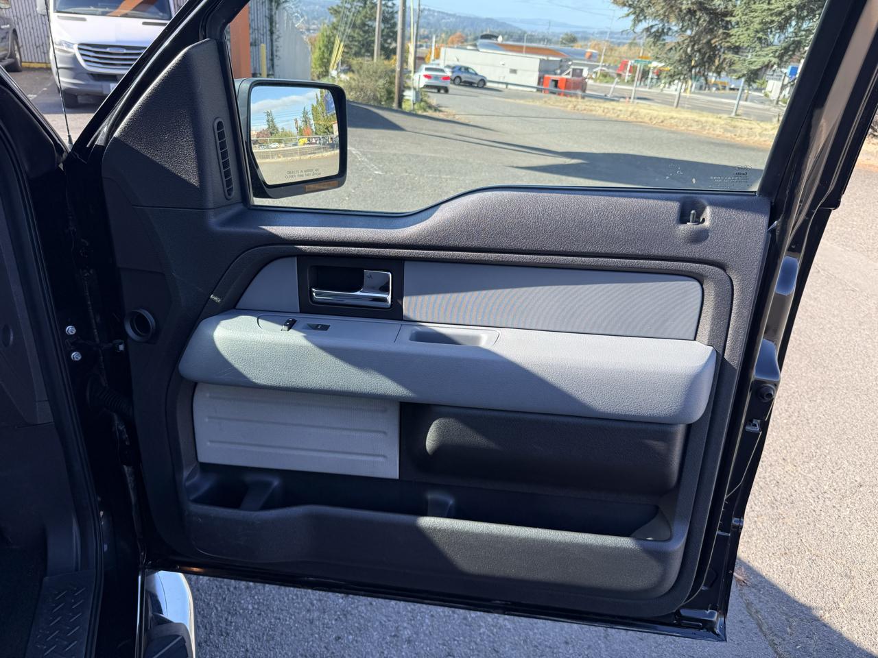 Ford F-150 4WD SuperCab 133" XLT 2012