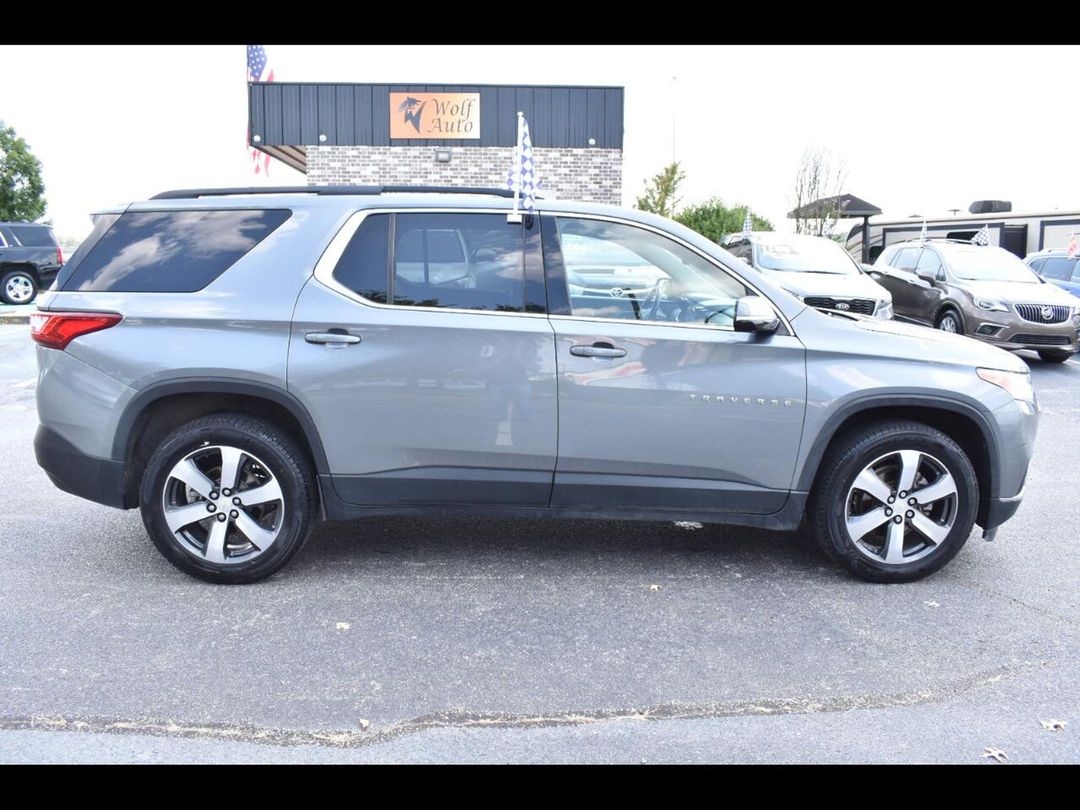 2020 Chevrolet Traverse FWD 4dr LT Leather
