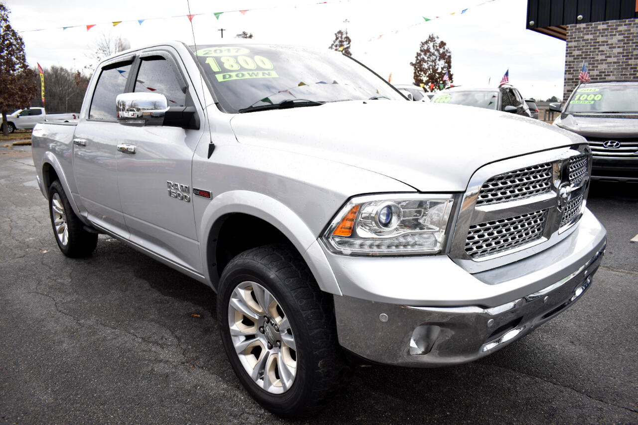 RAM 1500 Laramie 4x4 Crew Cab 5'7" Box 2017