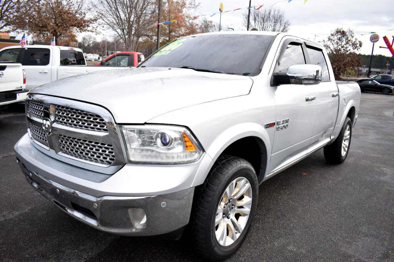 RAM 1500 Laramie 4x4 Crew Cab 5'7" Box 2017