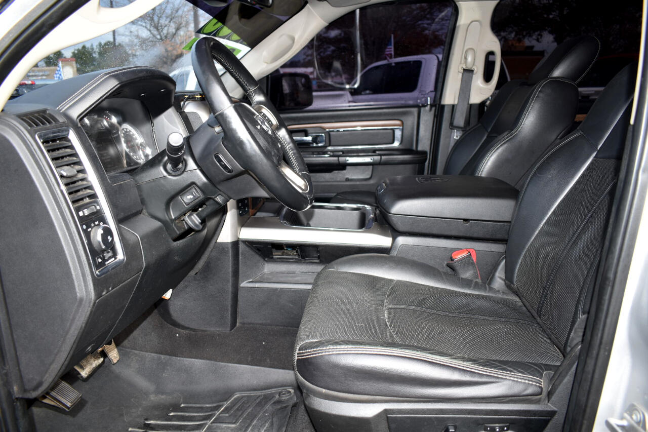 RAM 1500 Laramie 4x4 Crew Cab 5'7" Box 2017