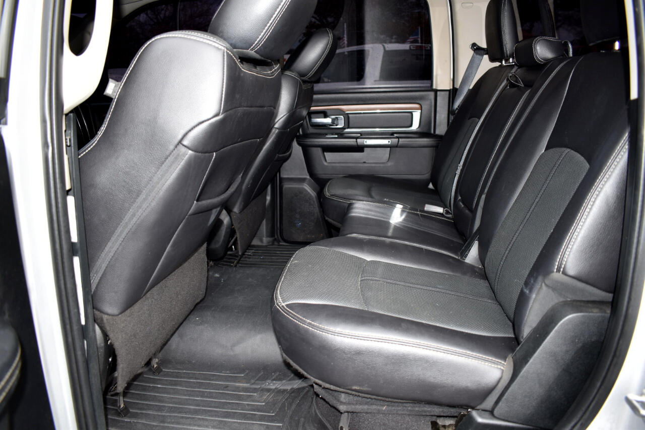 RAM 1500 Laramie 4x4 Crew Cab 5'7" Box 2017