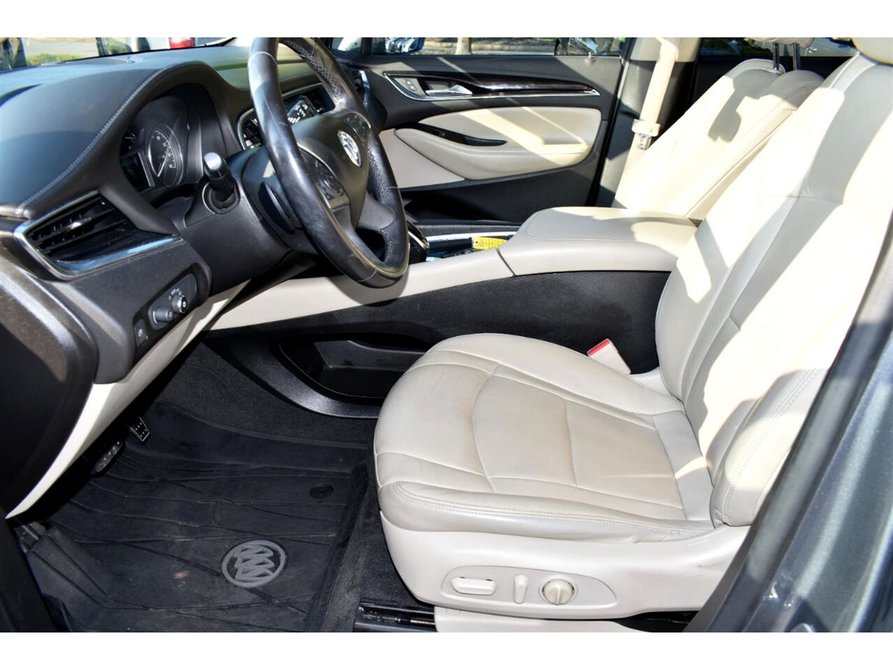 Buick Enclave FWD 4dr Essence 2019