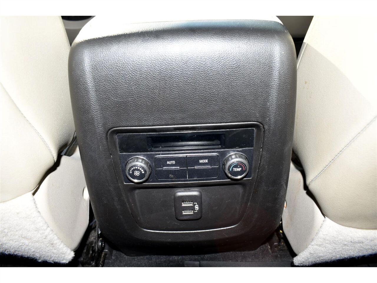 Buick Enclave FWD 4dr Essence 2019