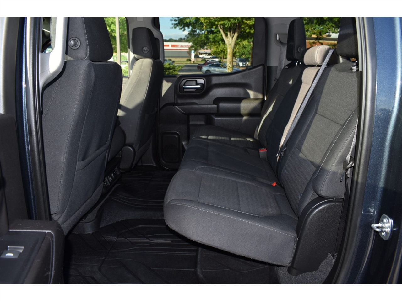 Chevrolet Silverado 1500 4WD Crew Cab 147" LT 2020