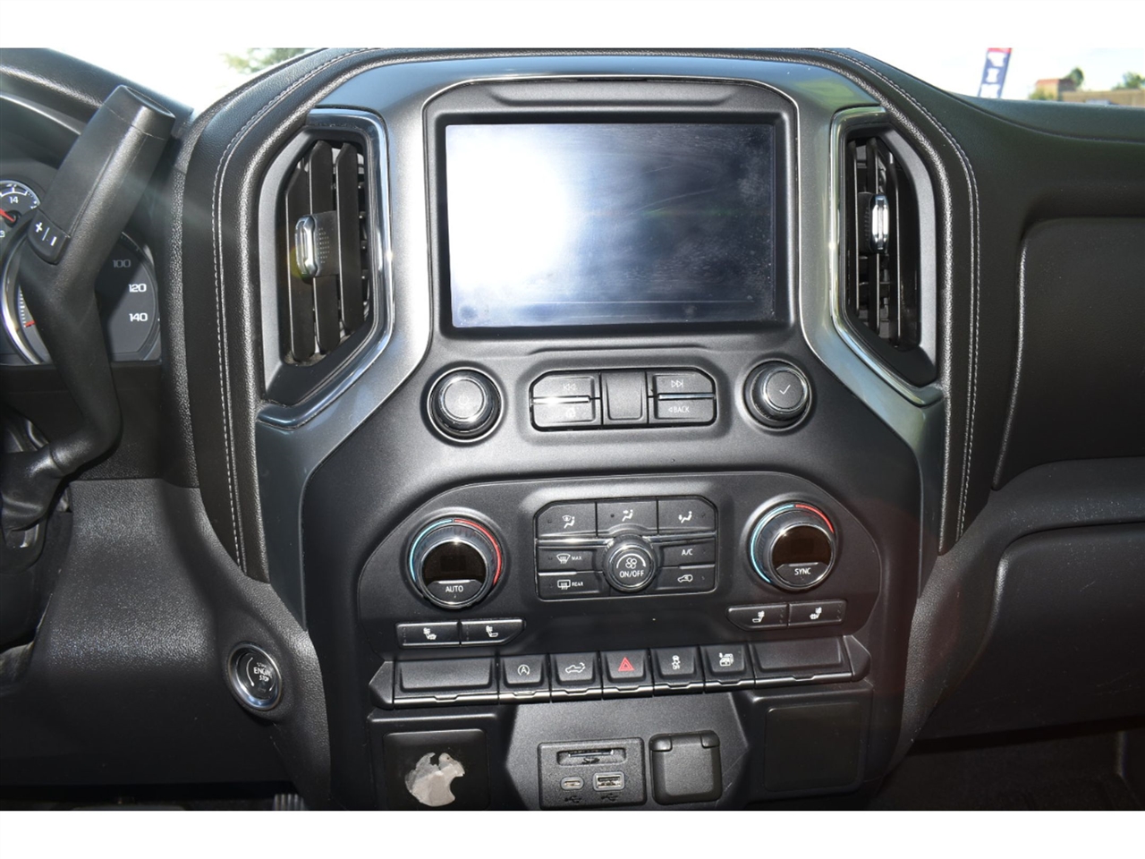 Chevrolet Silverado 1500 4WD Crew Cab 147" LT 2020