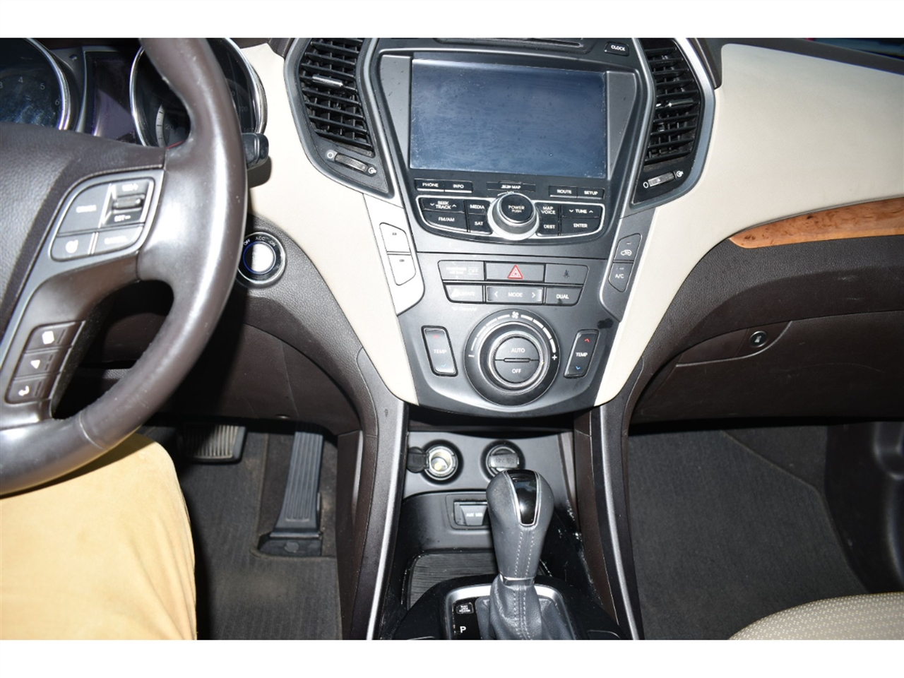 Hyundai Santa Fe FWD 4dr 2.0T Sport 2013