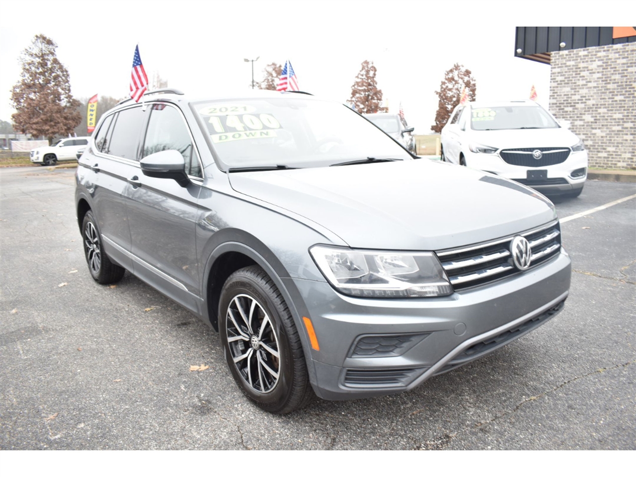 Volkswagen Tiguan 2.0T SE R-Line Black FWD 2021