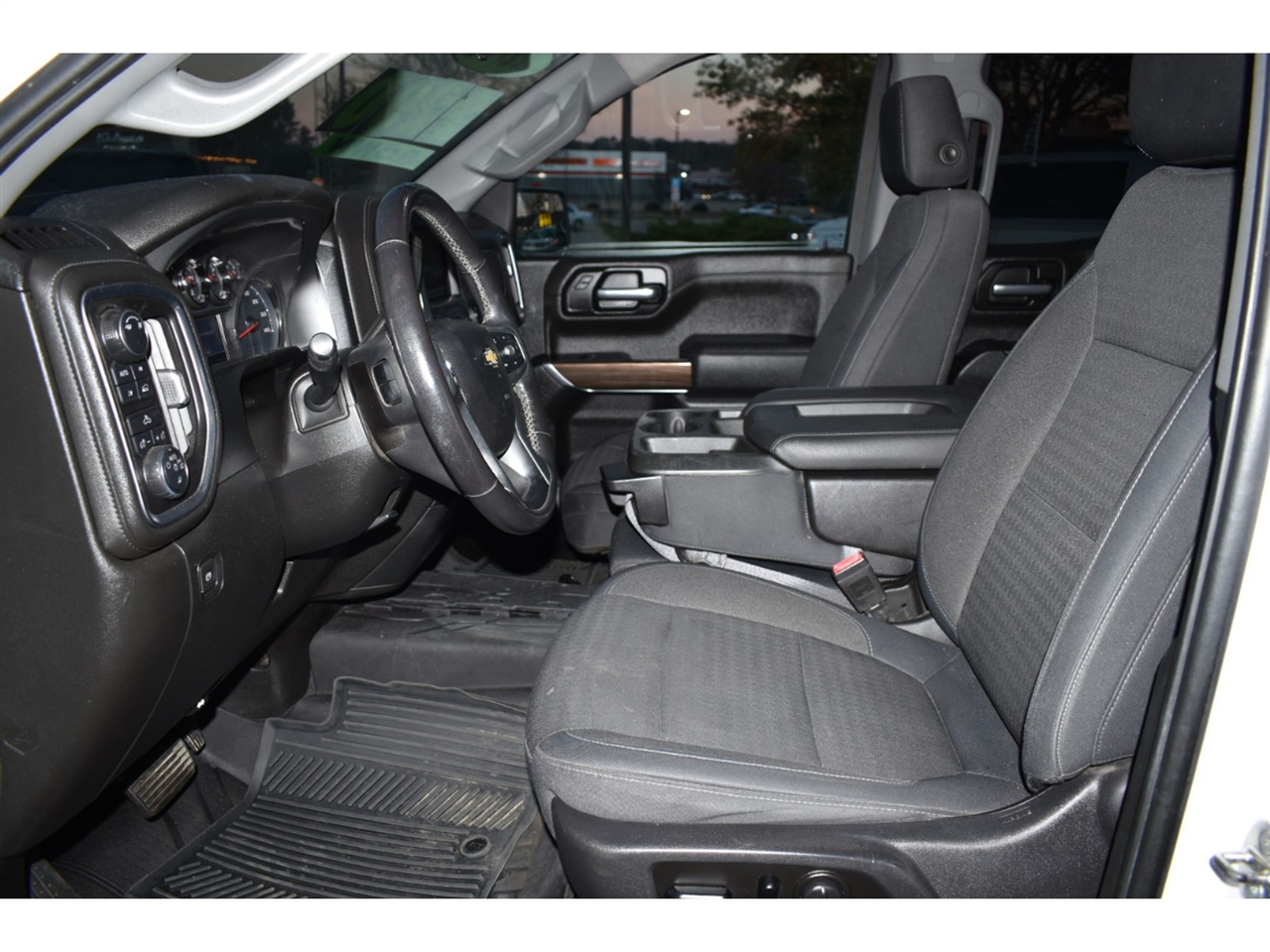 Chevrolet Silverado 1500 4WD Double Cab 147" LT 2019