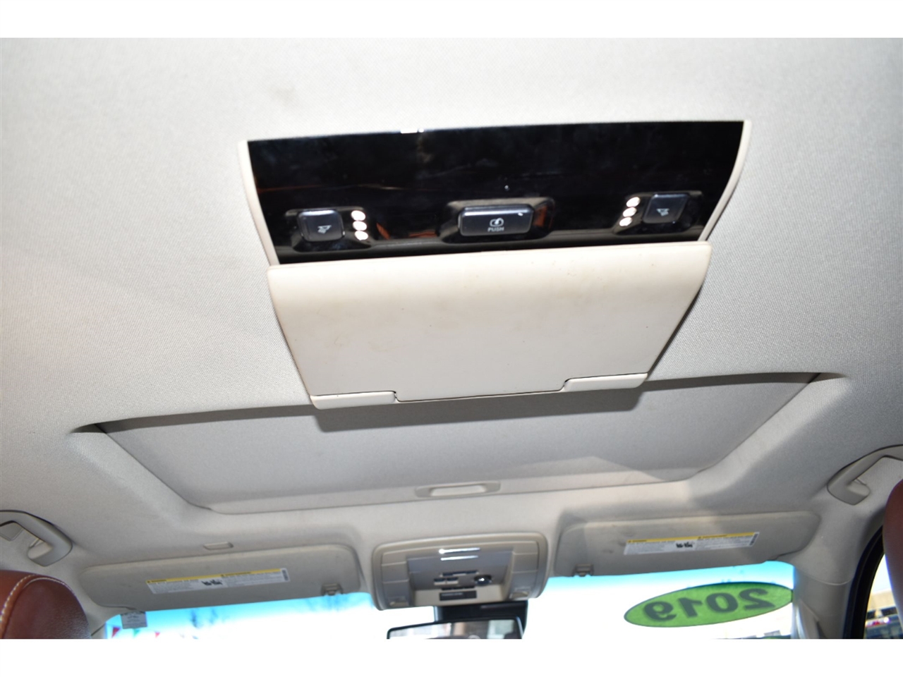 Chevrolet Tahoe 4WD 4dr Premier 2019