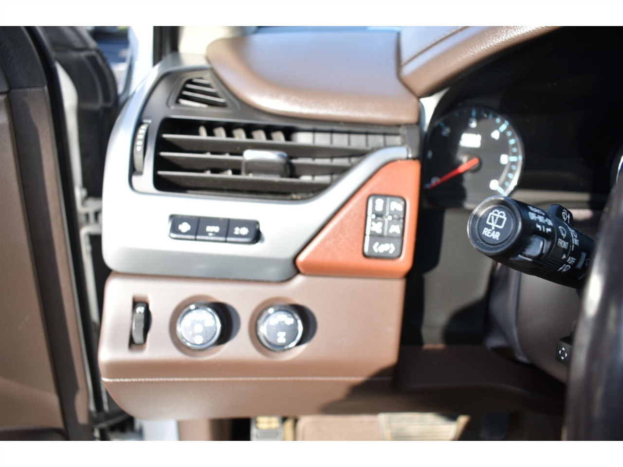 Chevrolet Tahoe 4WD 4dr Premier 2019