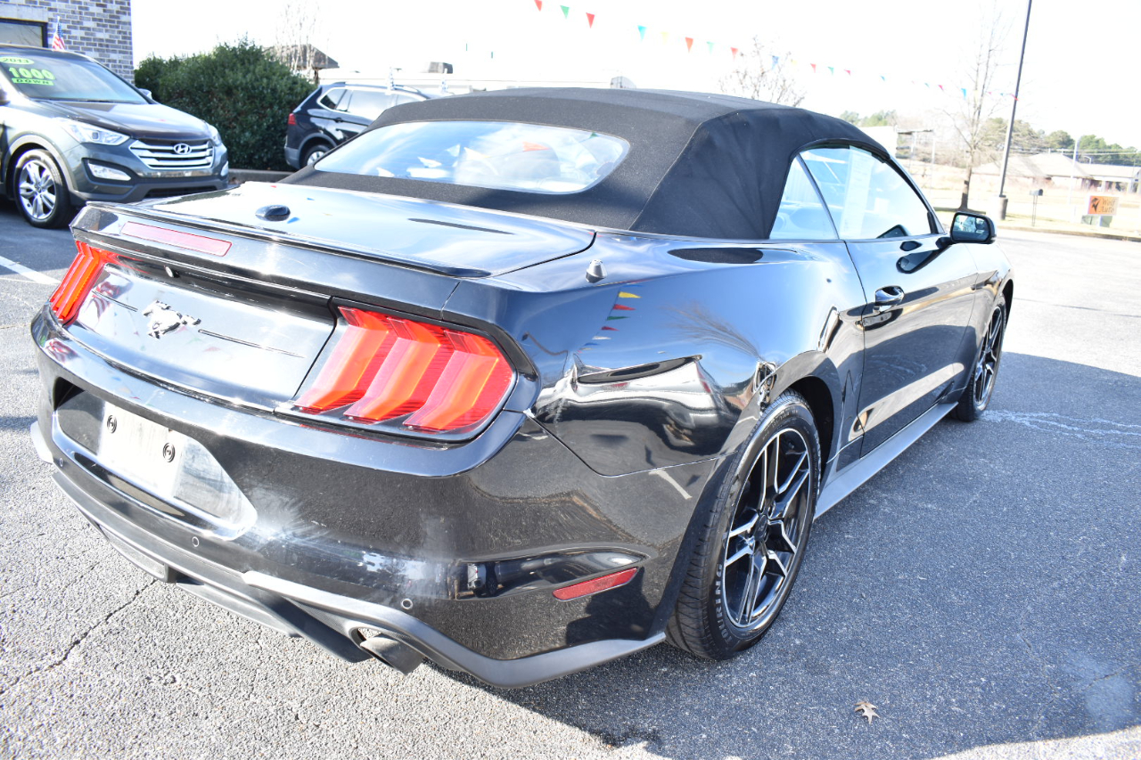Ford Mustang EcoBoost Convertible 2020