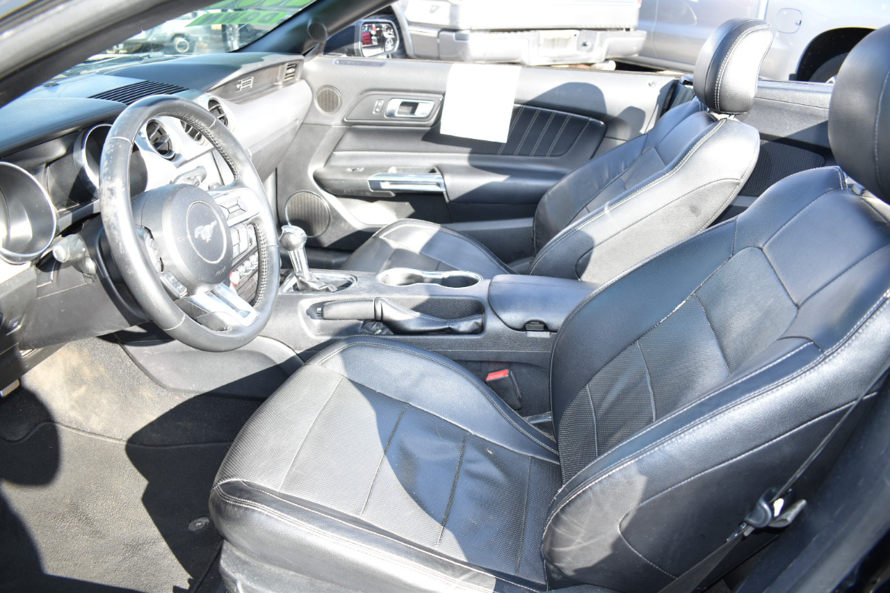 Ford Mustang EcoBoost Convertible 2020