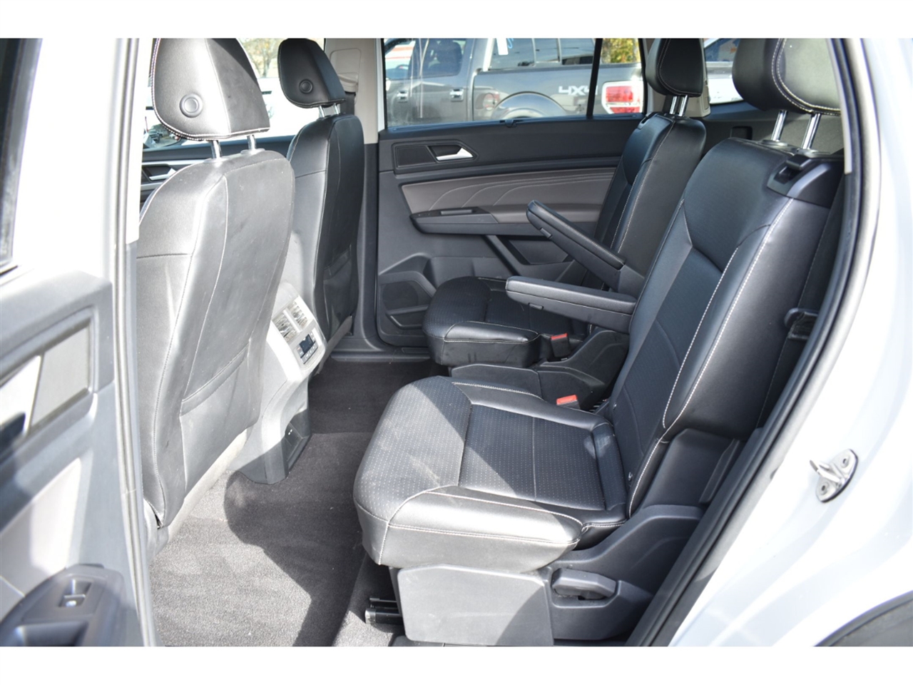 Volkswagen Atlas 2021.5 3.6L V6 SE w/Technology FWD 2021