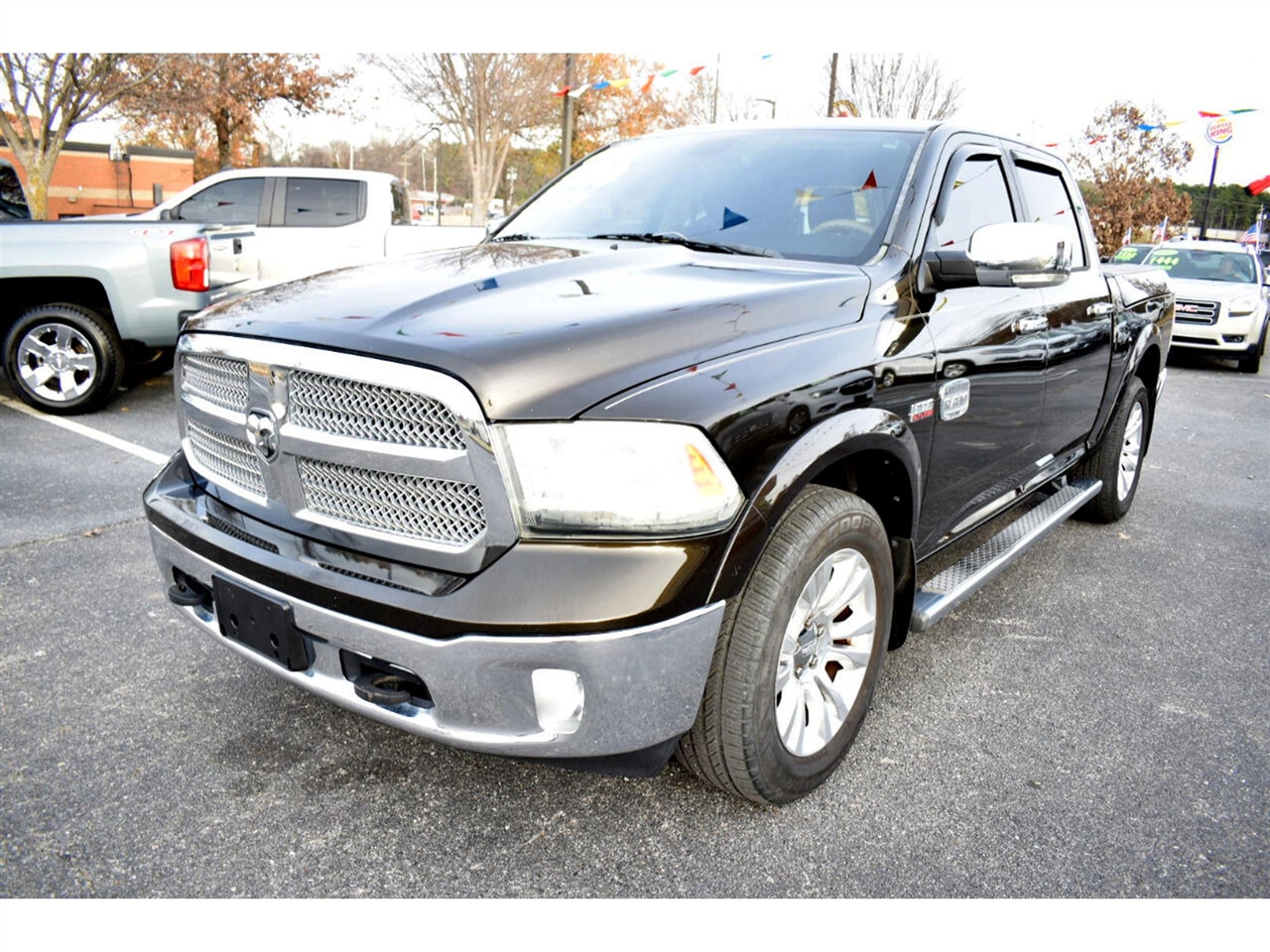 RAM 1500 4WD Crew Cab 140.5" Laramie Longhorn Edition 2013