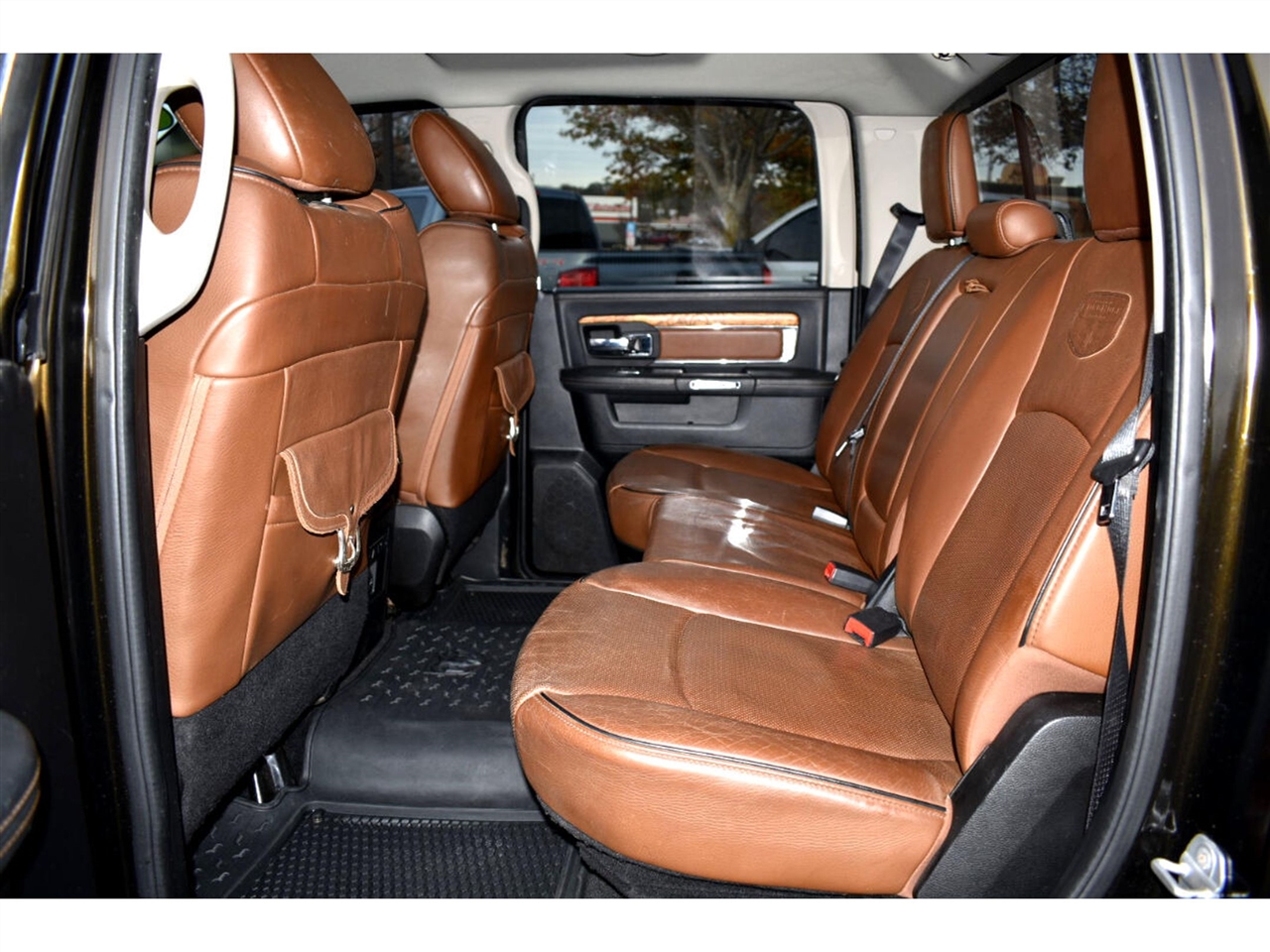 RAM 1500 4WD Crew Cab 140.5" Laramie Longhorn Edition 2013