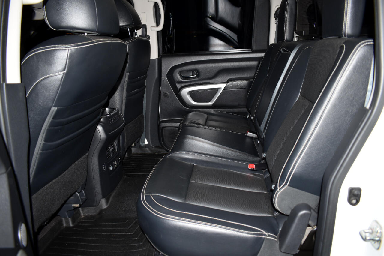 Nissan Titan 4x4 Crew Cab PRO-4X 2019